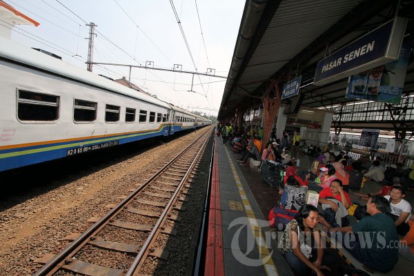 Mudik Lebaran di Stasiun Senen