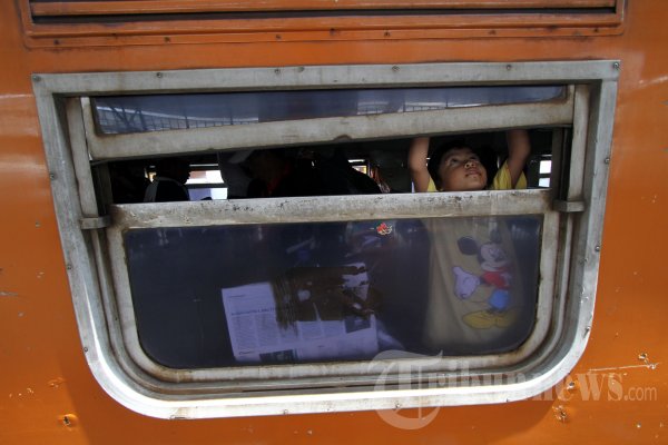 Mudik Lebaran di Stasiun Senen