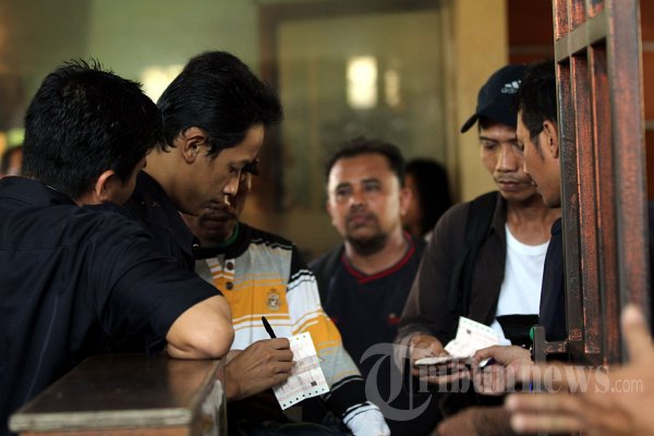 Mudik Lebaran di Stasiun Senen