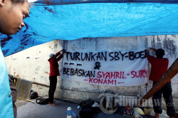 Menuntut Pembebasan Mahasiswa