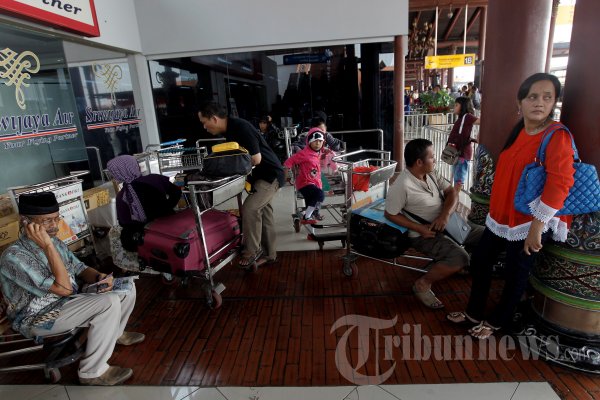 Arus Mudik di Bandara Meningkat
