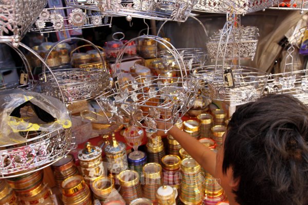 Penjual Stoples Kue Lebaran