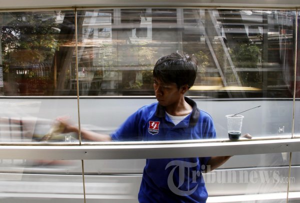 Perawatan Halte Busway