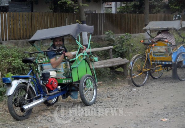 Becak Bermesin Semakin Marak