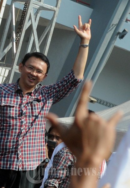 Ahok Sapa Metal Pada Simpatisan