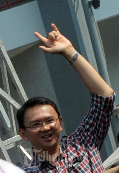 Ahok Sapa Metal Pada Simpatisan