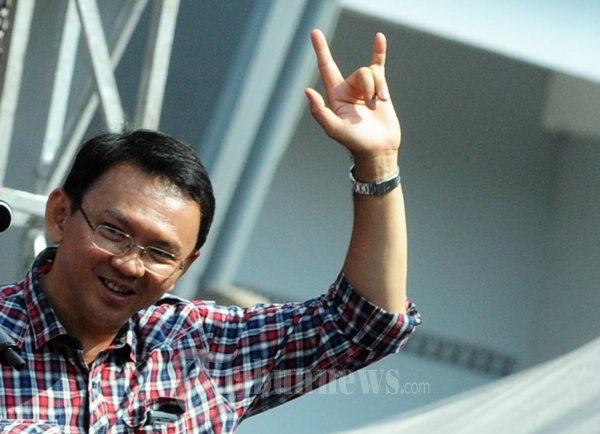 Ahok Sapa Metal Pada Simpatisan
