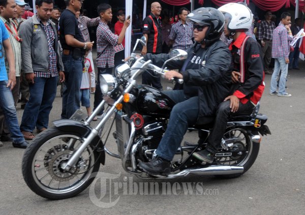 Jokowi Ahok Dikawal Komunitas Motor Ber CC Besar