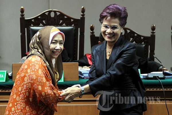 Nunun Nurbaetie dan Miranda S Goeltom
