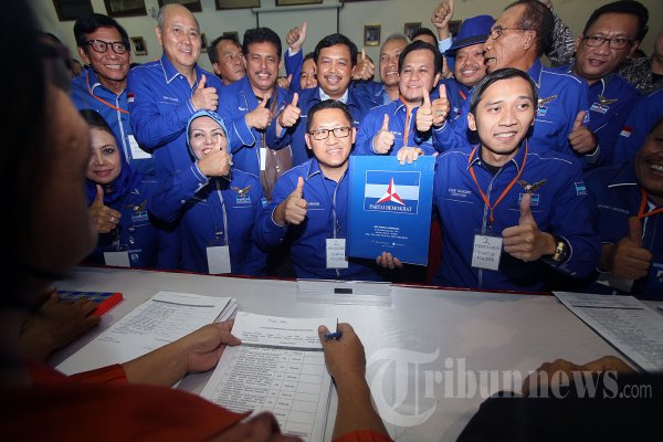 Pendaftaran Partai Demokrat ke KPU