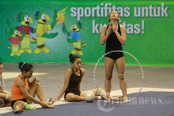 Atlet Senam Jabar Latihan