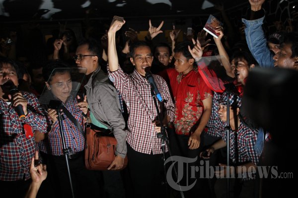 Jokowi Berikan Semangat Kepada Pendukung