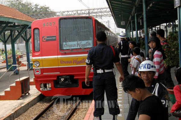 KRL Commuter Line Khusus Wanita