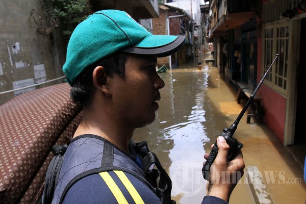 Kampung Pulo Terendam Banjir Kiriman