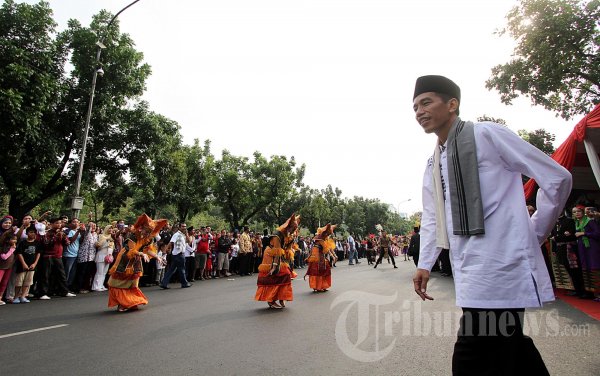 Jokowi Lepas Kirab Budaya Rakyat