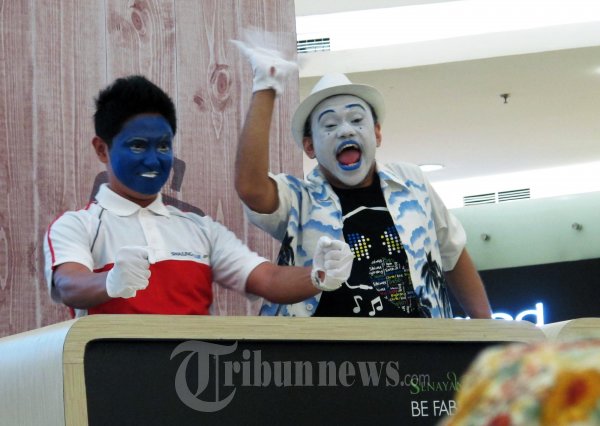 Pertunjukan Pantomim di Senayan City