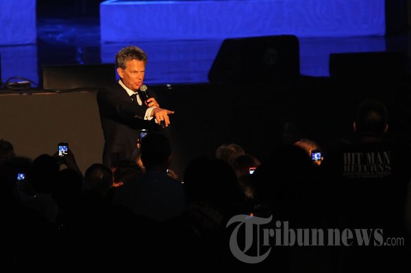 Aksi Panggung David Foster dan Hayley Westenra