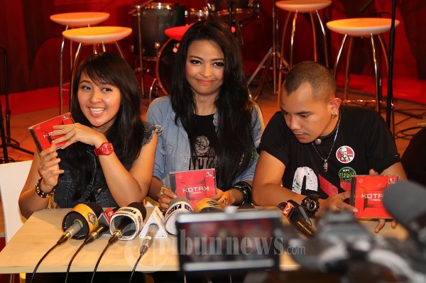 Kotak Launching Album Terbaik