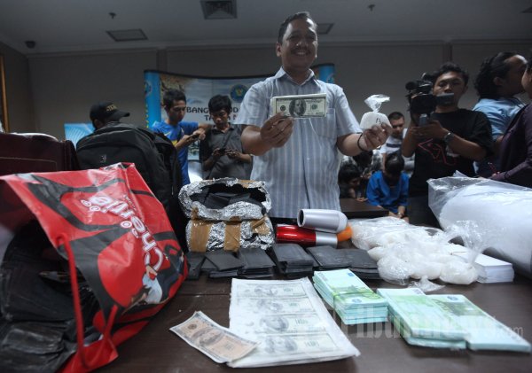Jaringan Narkoba dan Uang Palsu