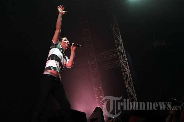 Konser Owl City