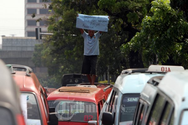 Demo Sopir Angkot