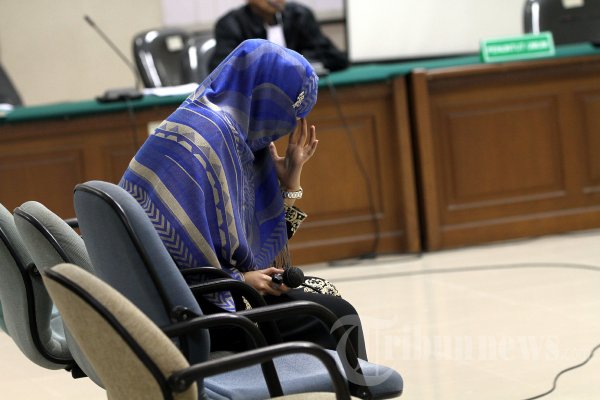 Sidang Neneng Sri Wahyuni