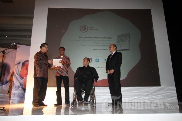 Surat dari dan untuk Pemimpin