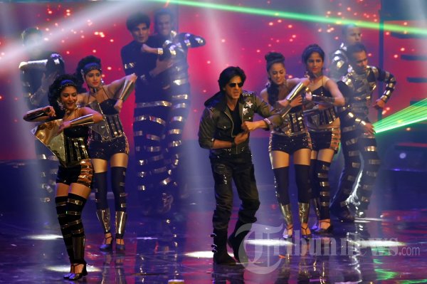 Aksi panggung Shahrukh Khan
