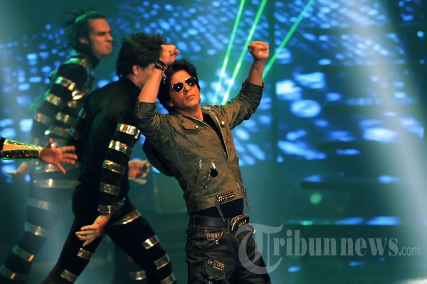 Aksi panggung Shahrukh Khan