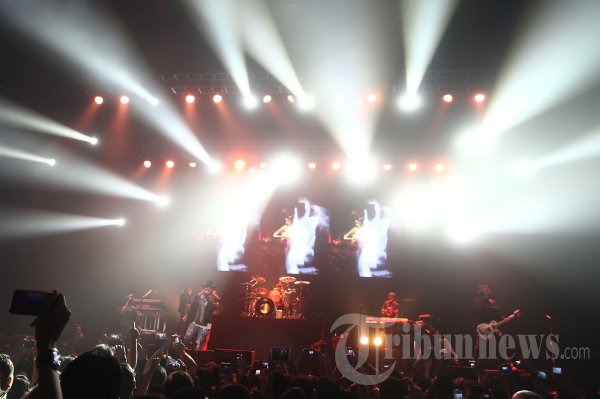 Konser Guns n Roses