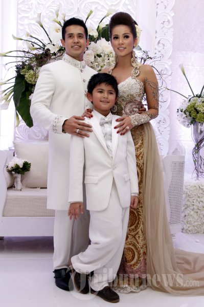 Pernikahan Olla Ramlan dan Aufar Hutapea