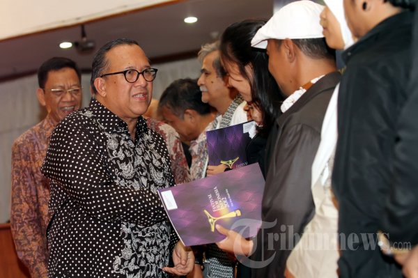 Pemberian Penghargaan FFI 2012