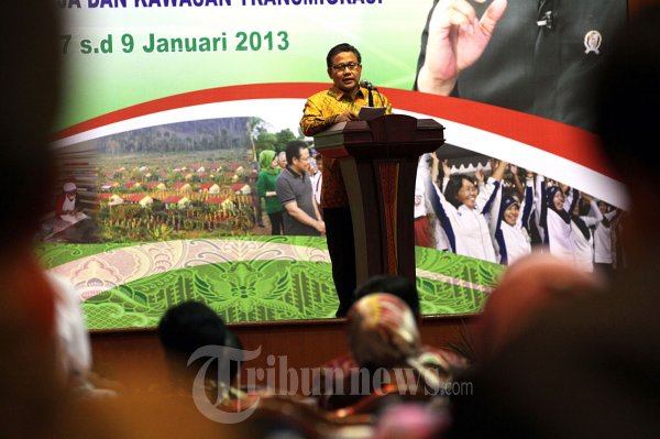 Menakertrans Berikan Arahan