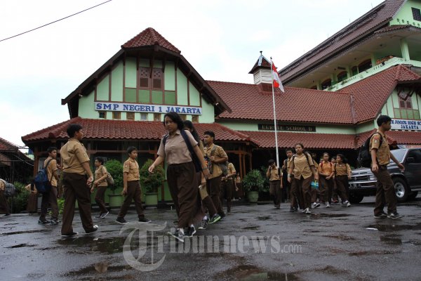 Sekolah Berlabel RSBI Dihapus