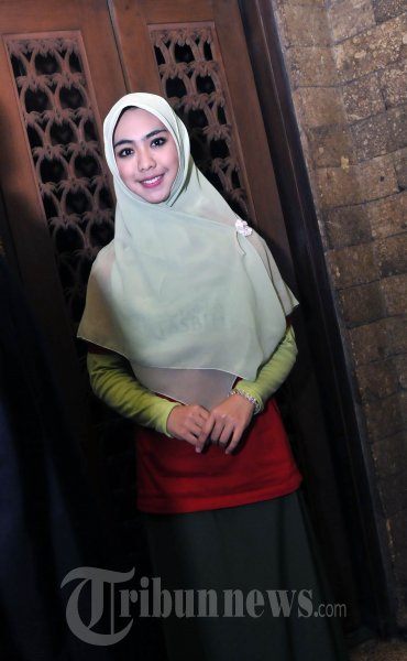 Oki Setiana Dewi