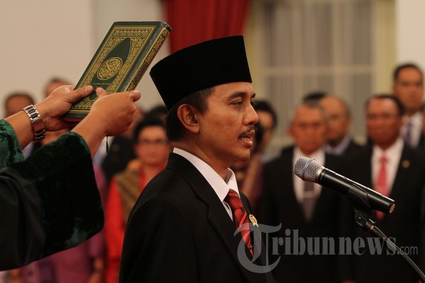 Menpora Disumpah