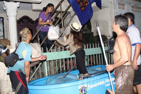 Siti Liza Kunjungi Korban Banjir