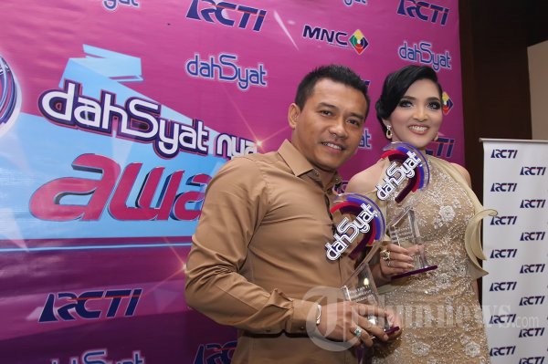 Anang dan Ashanty di Dahsyatnya Awards 2013