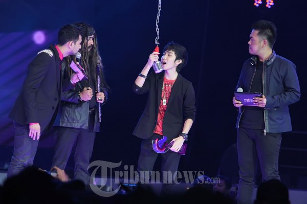Gavin MJ di Dahsyatnya Awards 2013