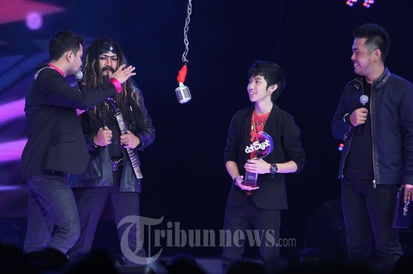 Gavin MJ di Dahsyatnya Awards 2013