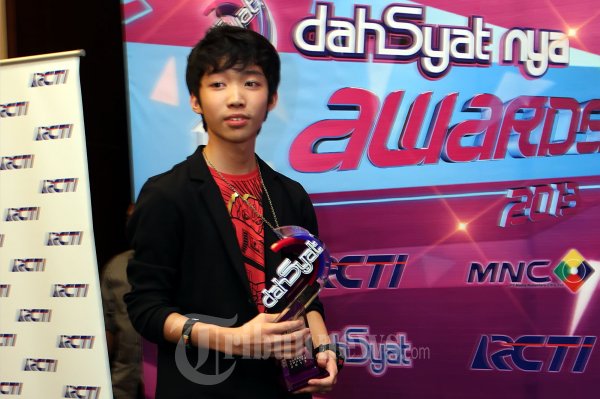 Gavin MJ di Dahsyatnya Awards 2013