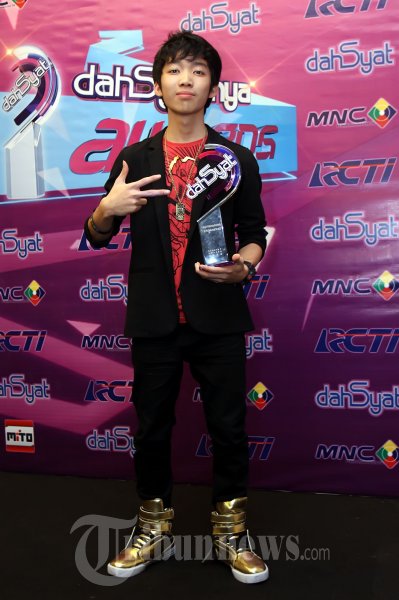 Gavin MJ di Dahsyatnya Awards 2013