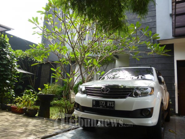 Mobil Raffi Ahmad
