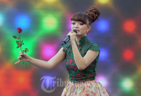 Zaskia Goyang Itik