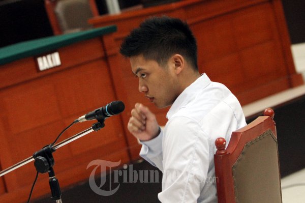 Rasyid Rajasa Jalani Sidang Perdana