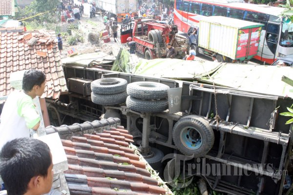 Kecelakaan Maut Truk Kontainer di Cianjur