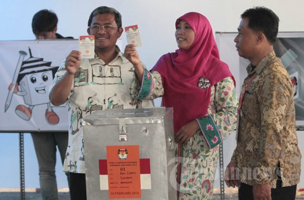 Ahmad Heryawan Menang Tipis di TPS Sendiri