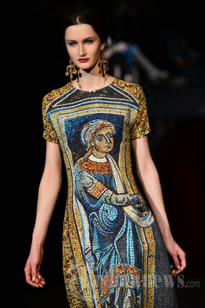 Fashion Show Karya Dolce & Gabbana di Milan Fashion Week