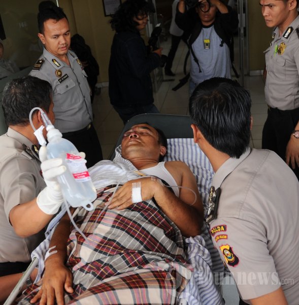 Korban Bentrok Tiba di RS Bhayangkara Polda Sumsel