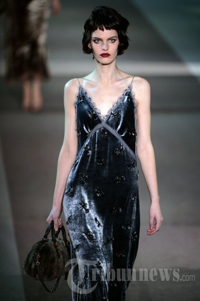 Foto Fashion Show Rancangan Marc Jacobs untuk Louis Vuitton